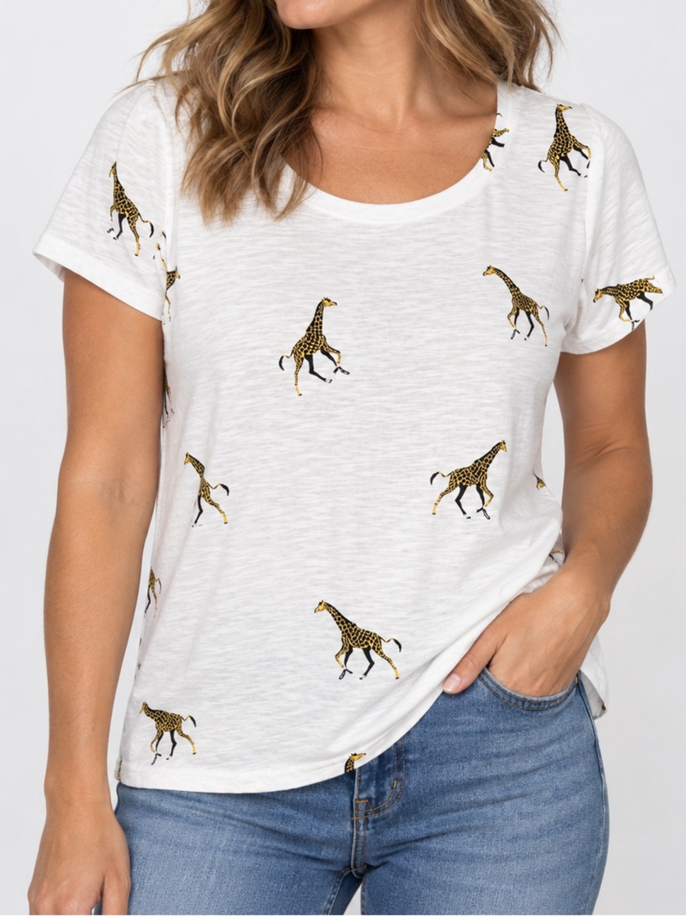 JANE + DELANCEY Giraffe Print Slub Knit T-Shirt White Yellow Black Size L